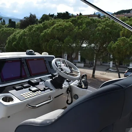 Motor Yacht Sunseeker Manhattan 52