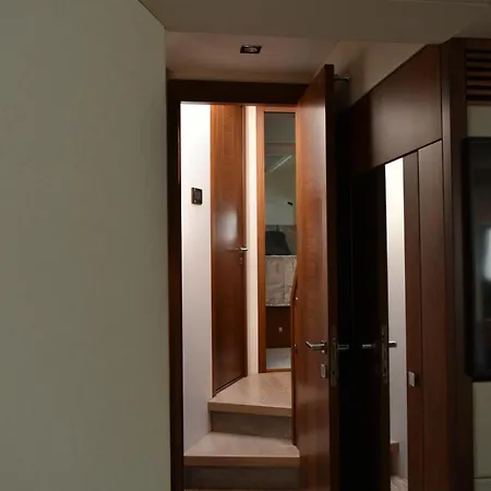 Motor Yacht Sunseeker Manhattan 52 Opatija