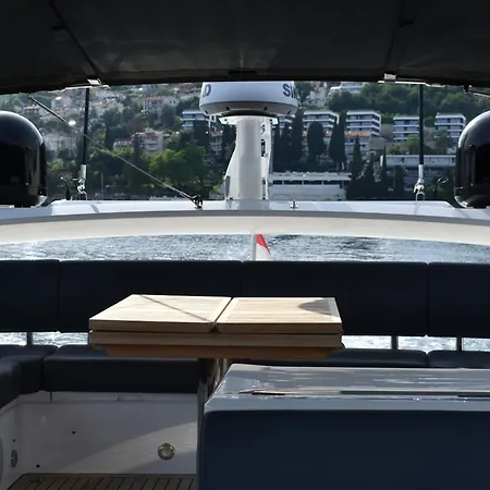 Motor Yacht Sunseeker Manhattan 52 * Opatija